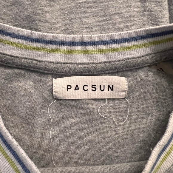 PacSun Mens Gray T-Shirt with Multicolored Scoop-Neck Detail - Picture 2 of 3